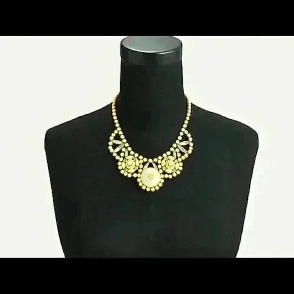 J Crew Radiant Blooms Statement Necklace in Citron - Picture 3 of 4